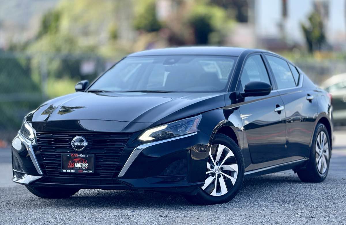 Used 2024 Nissan Altima 2.5 S image 1