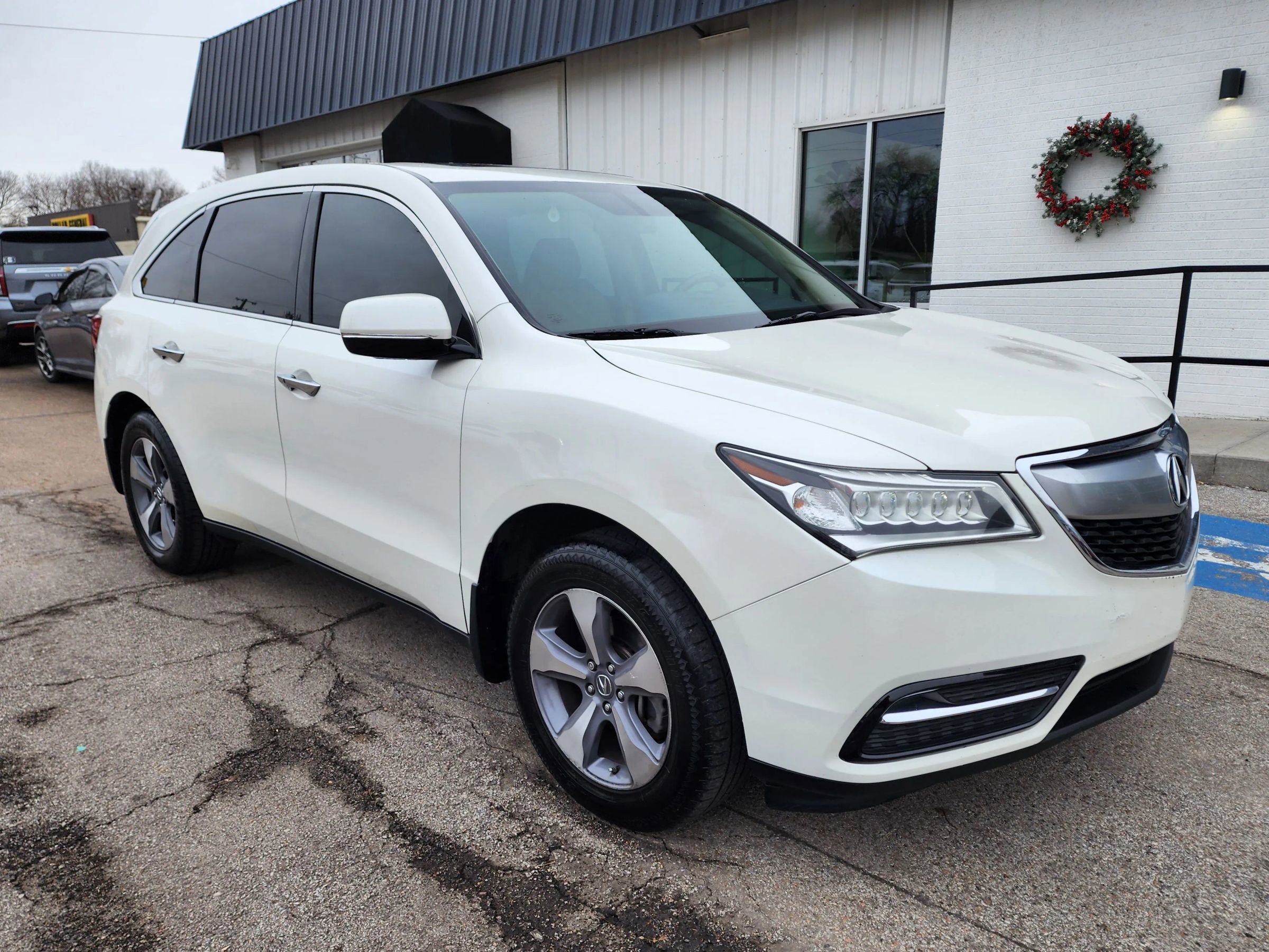 Used 2016 Acura MDX FWD image 2