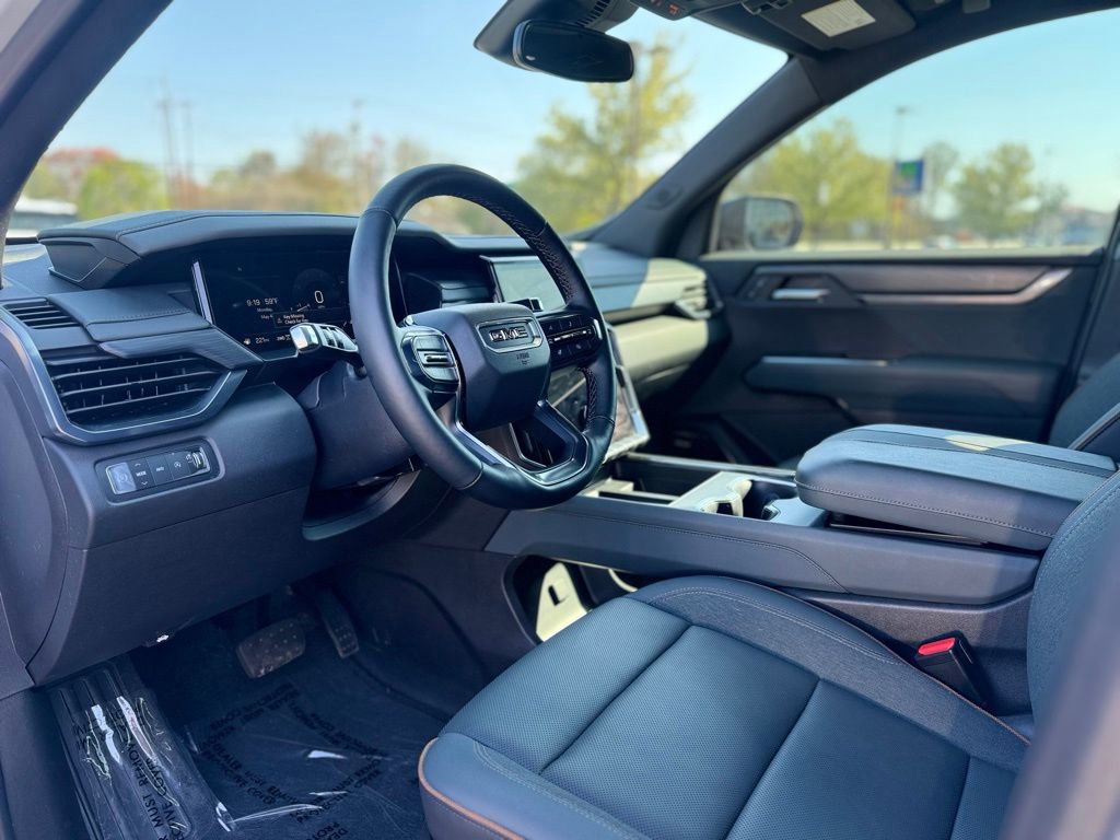Used 2024 GMC Acadia AT4 w/ Luxury Package AWD/4WD image 15