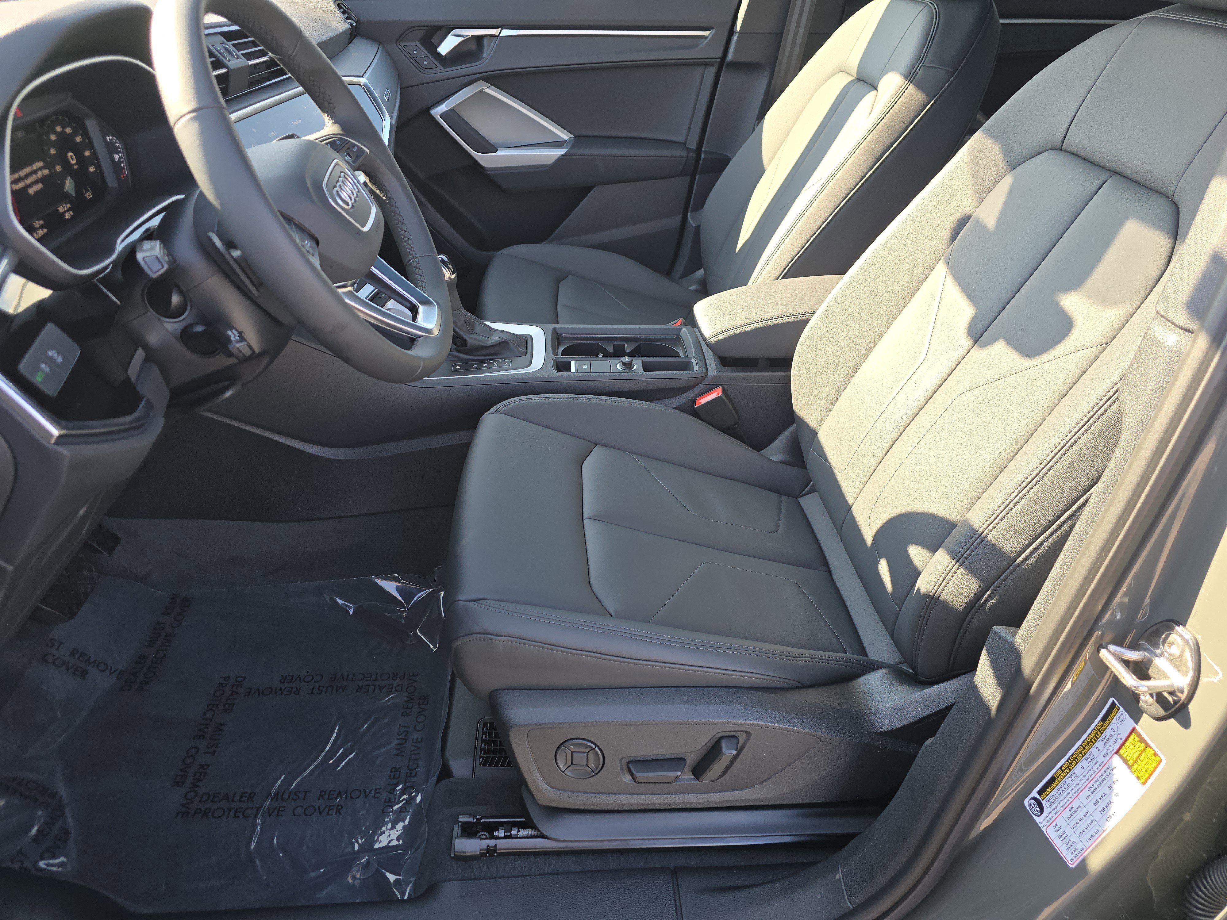 New 2025 Audi Q3 2.0T Premium image 18