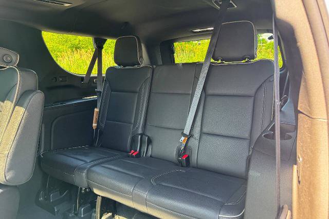 Used 2022 GMC Yukon XL SLT w/ SLT Premium Package AWD/4WD image 25