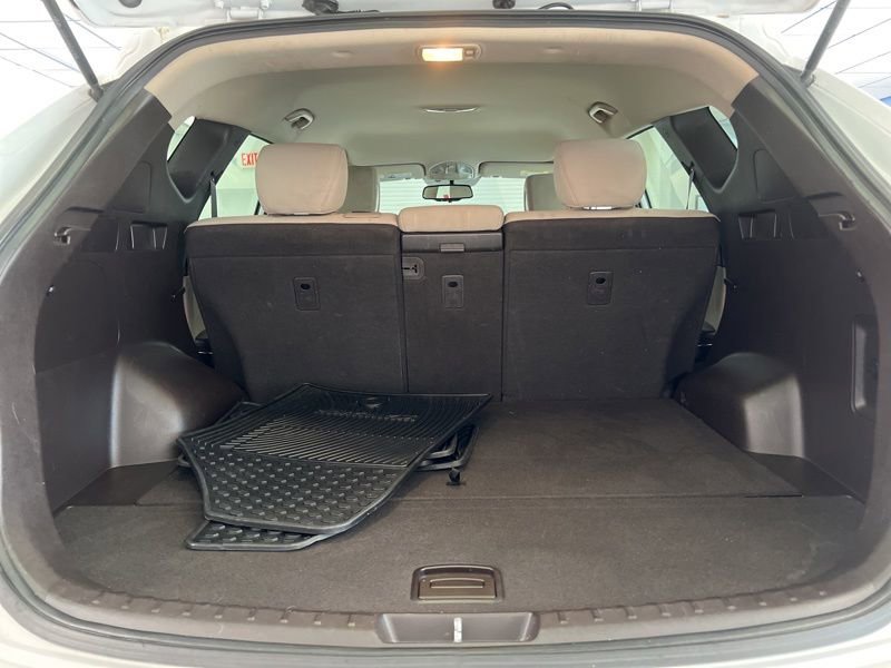 Used 2017 Hyundai Santa Fe Sport FWD image 8