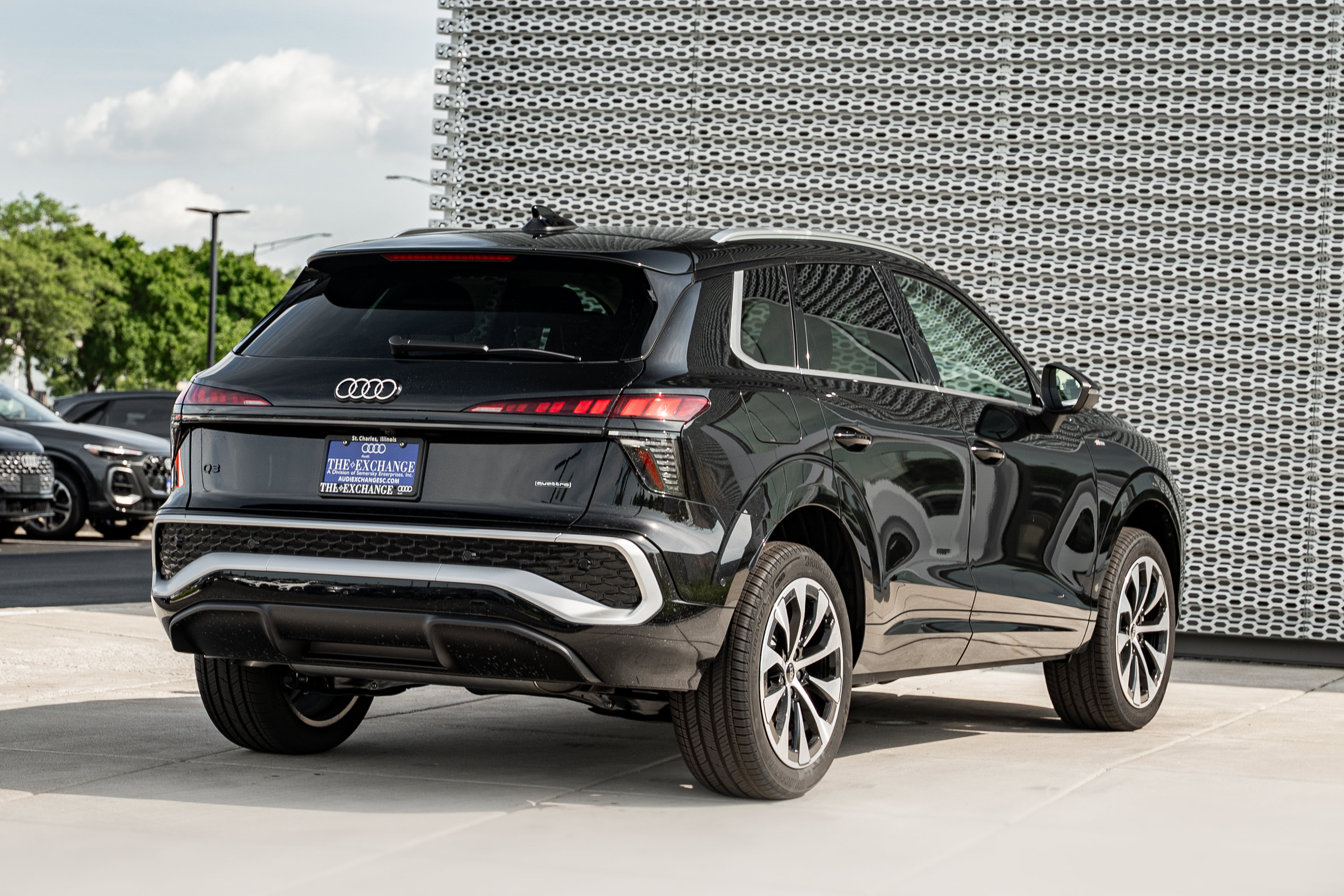 New 2026 Audi Q3 quattro 2.0T AWD/4WD image 4