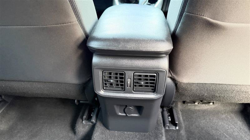 Used 2025 Toyota RAV4 LE AWD/4WD image 21