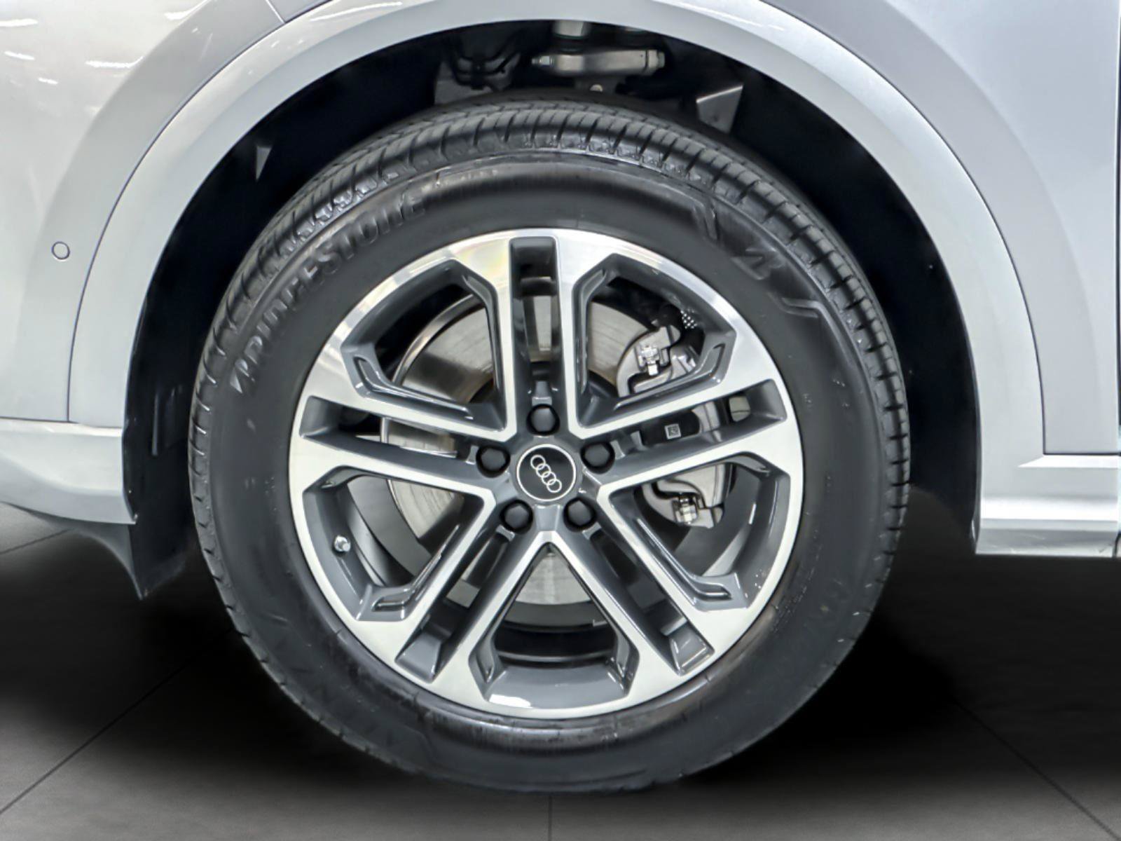 Used 2025 Audi Q5 Premium Plus w/ Premium Plus AWD/4WD image 26
