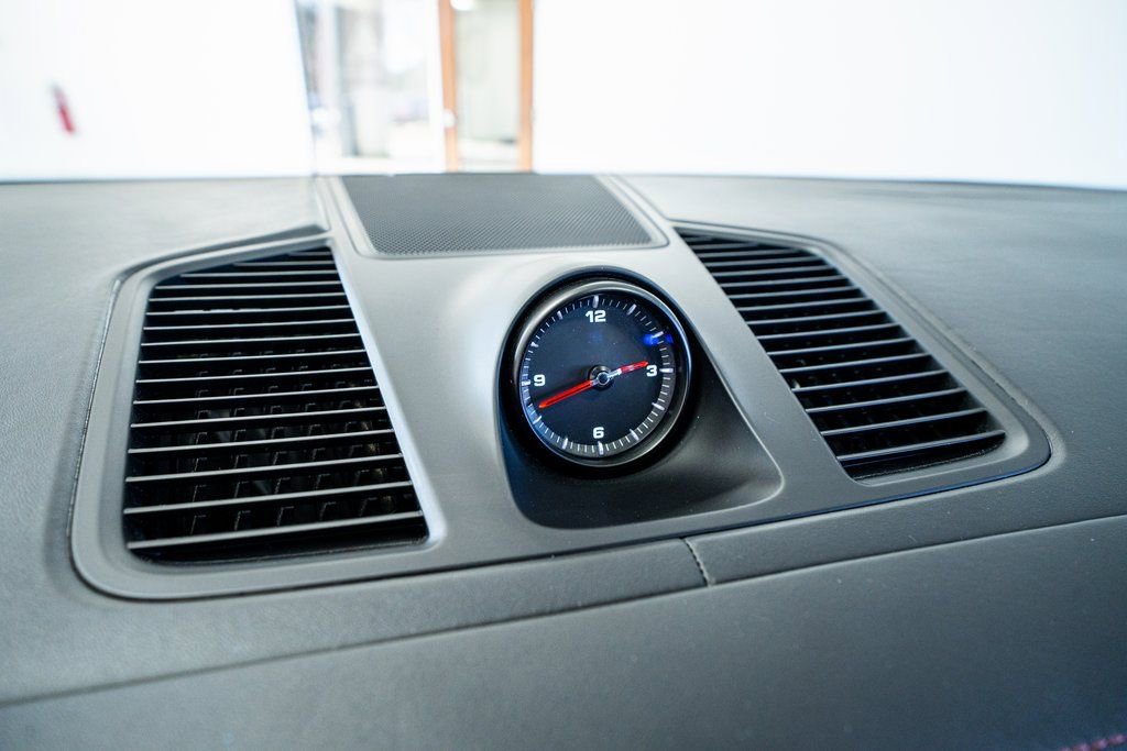 Used 2022 Porsche Cayenne Platinum Edition image 47