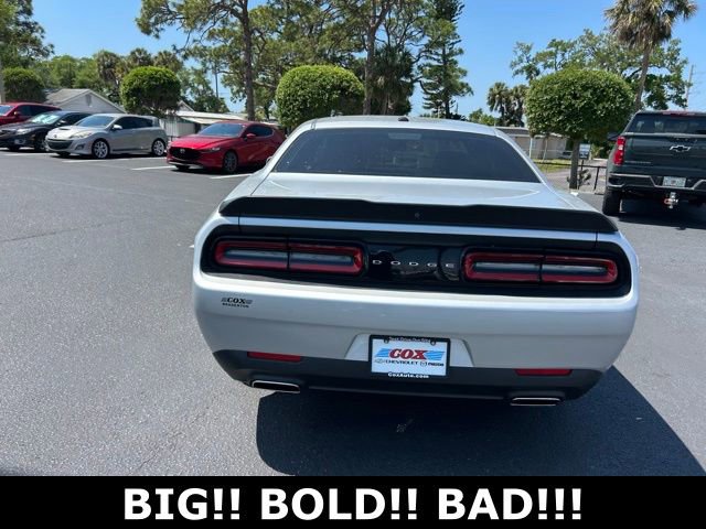 Used 2023 Dodge Challenger SXT image 5