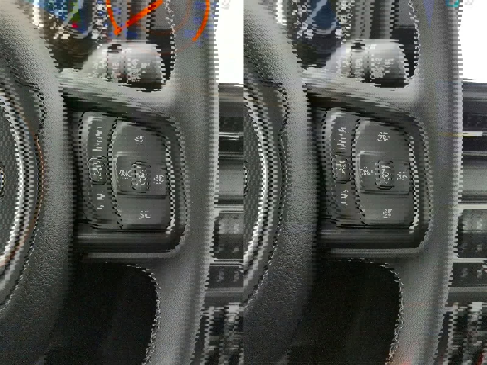 Used 2025 Jeep Wrangler Sport S image 25