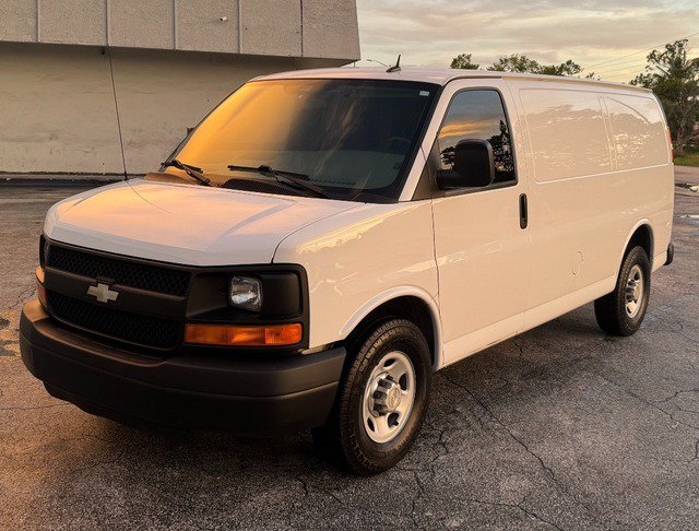 Used 2013 Chevrolet Express 2500 RWD image 1