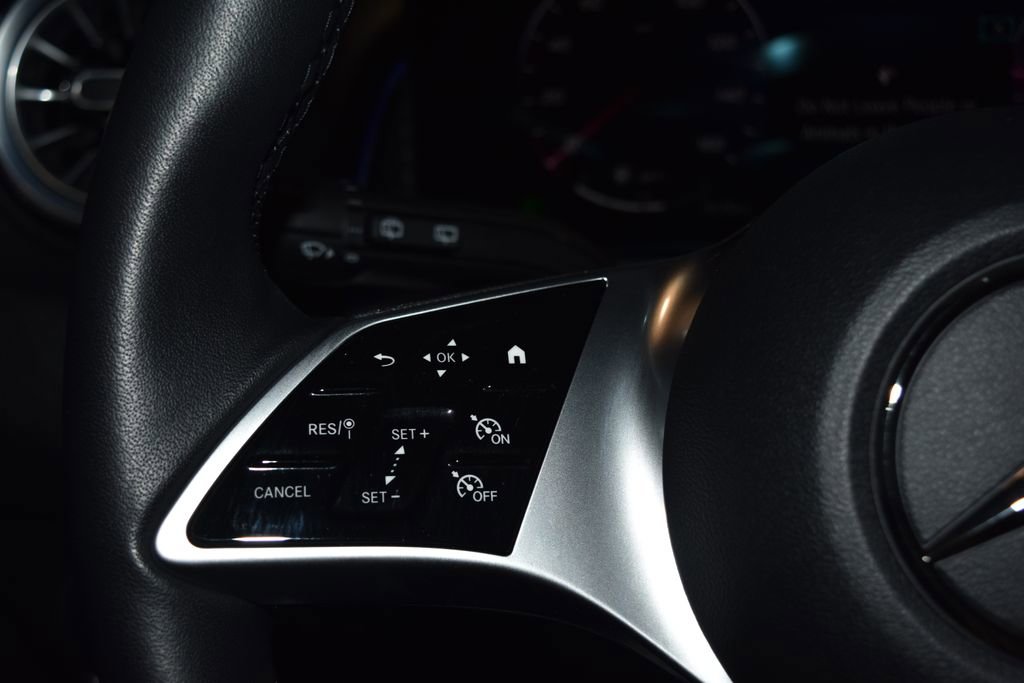 Certified 2025 Mercedes-Benz GLB 250 GLB 250 image 9