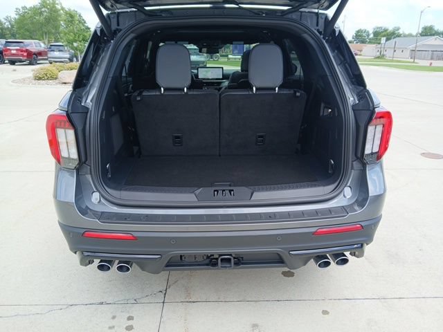 Used 2026 Ford Explorer ST w/ Sun And Sound Package AWD/4WD image 28