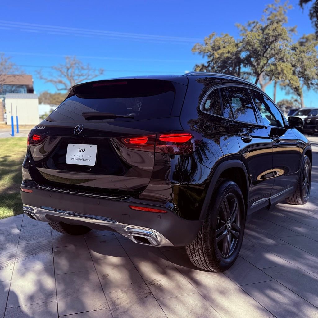 Used 2025 Mercedes-Benz GLA 250 w/ Exclusive Package image 7