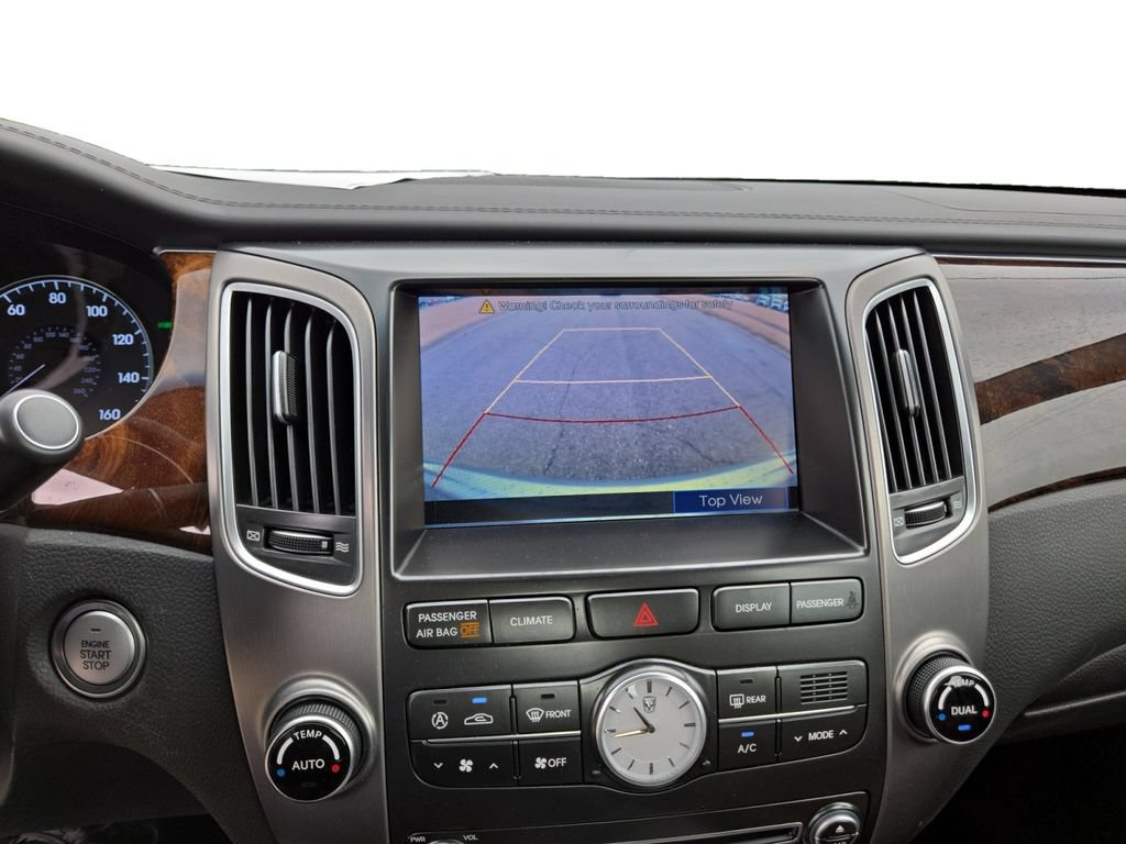 Used 2011 Hyundai Equus Signature RWD image 11