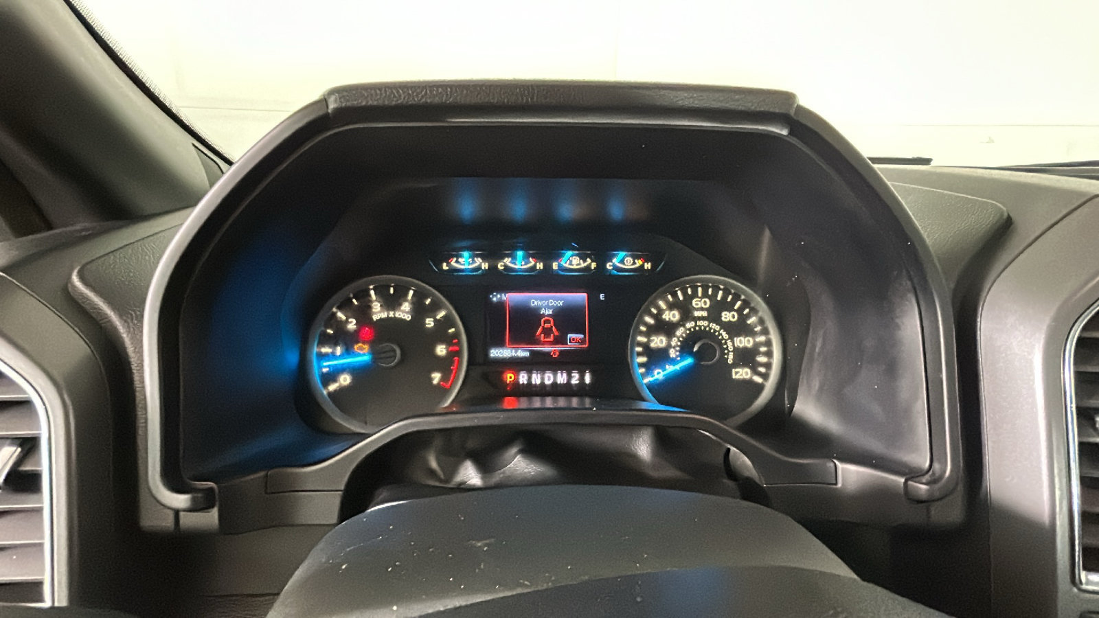 Used 2016 Ford F150 XLT w/ Equipment Group 302A Luxury AWD/4WD image 21