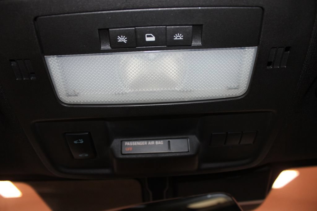 Used 2015 Chevrolet Camaro SS RWD image 36