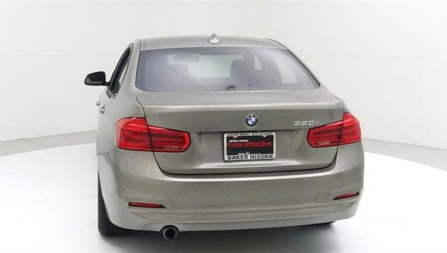 Used 2018 BMW 320i Sedan w/ Convenience Package RWD image 6