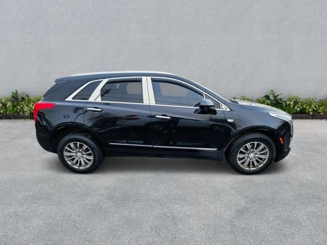 Used 2017 Cadillac XT5 Luxury w/ Driver Awareness Package AWD/4WD image 5