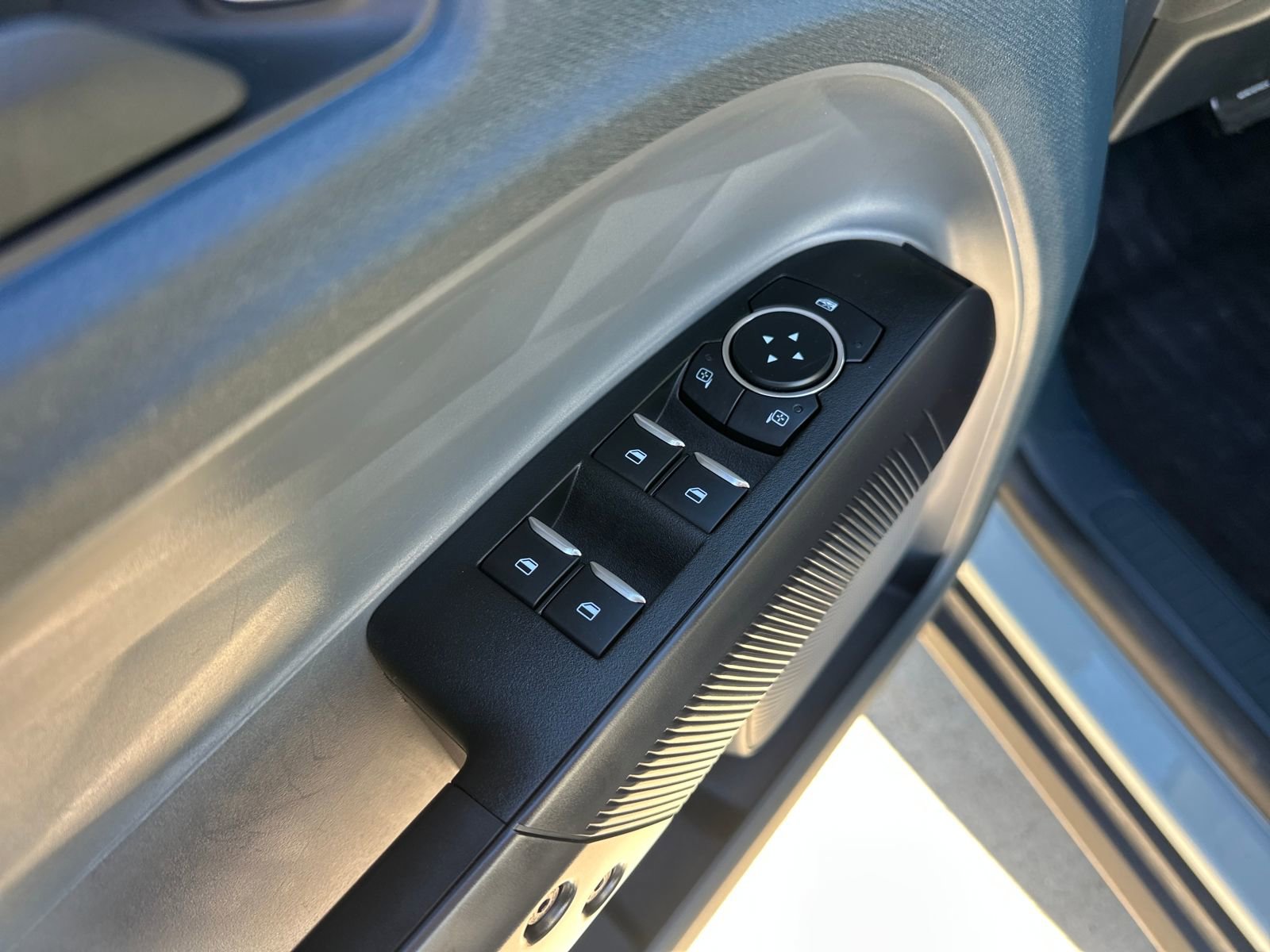 Used 2024 Ford Maverick XLT w/ XLT Luxury Package image 12