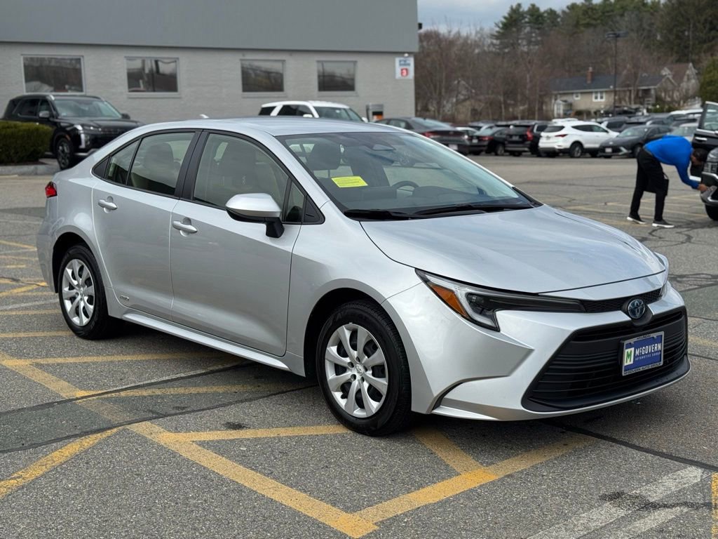 Used 2024 Toyota Corolla LE image 8