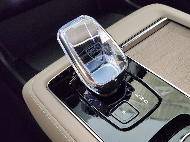 New 2026 Volvo XC90 B6 Plus w/ Protection Package Premier AWD/4WD image 20