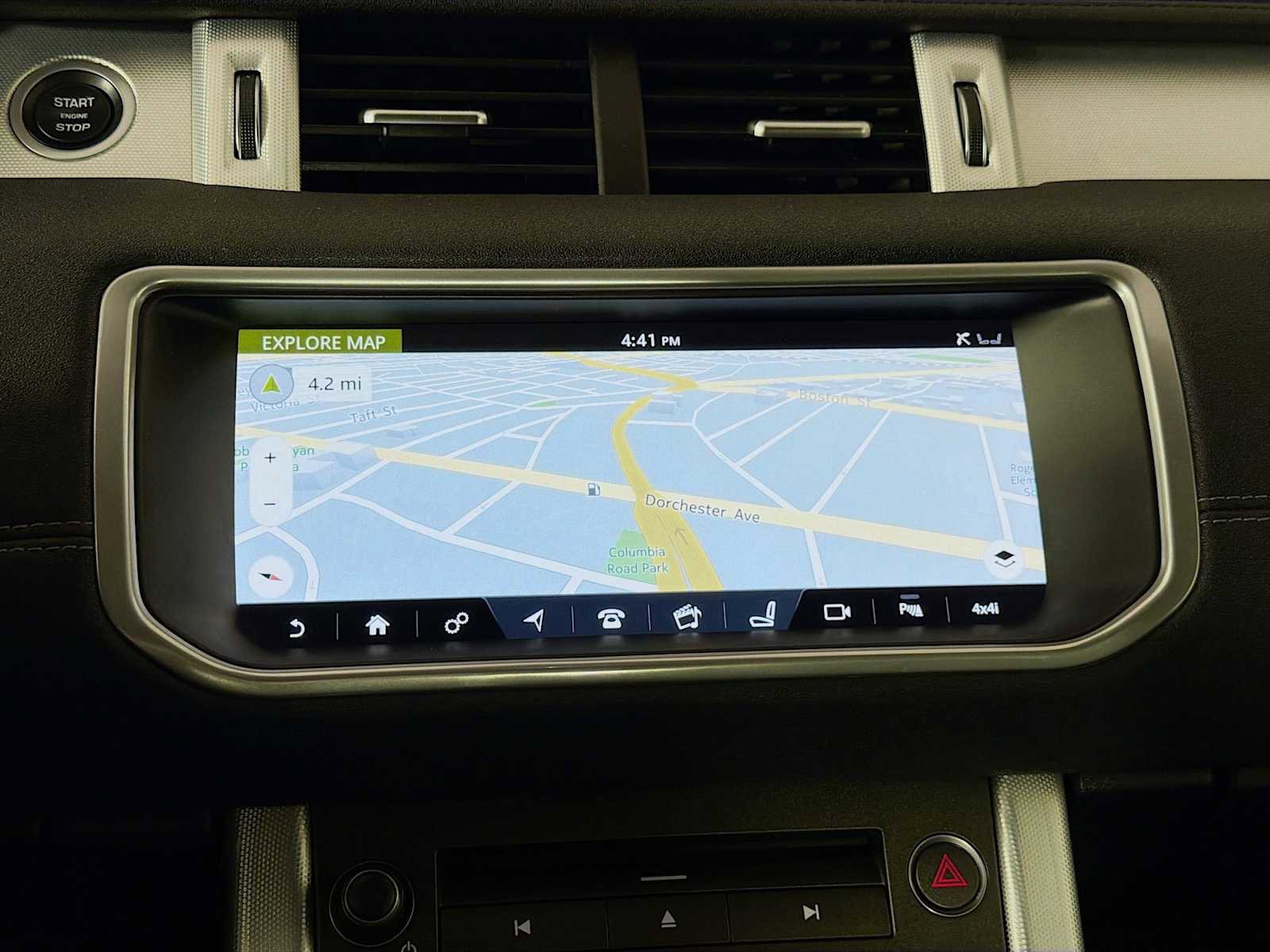 Used 2017 Land Rover Range Rover Evoque SE Dynamic image 14