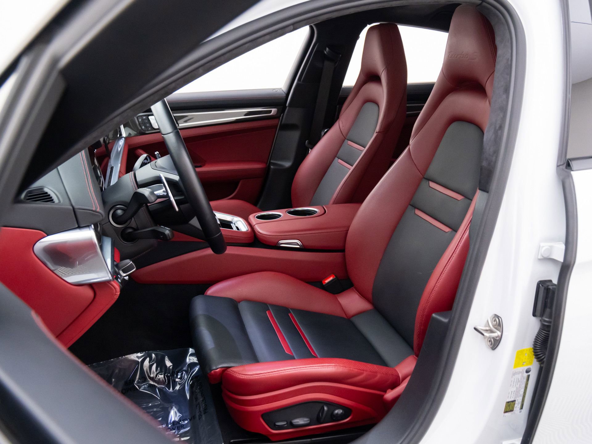 Certified 2023 Porsche Panamera Turbo S image 5