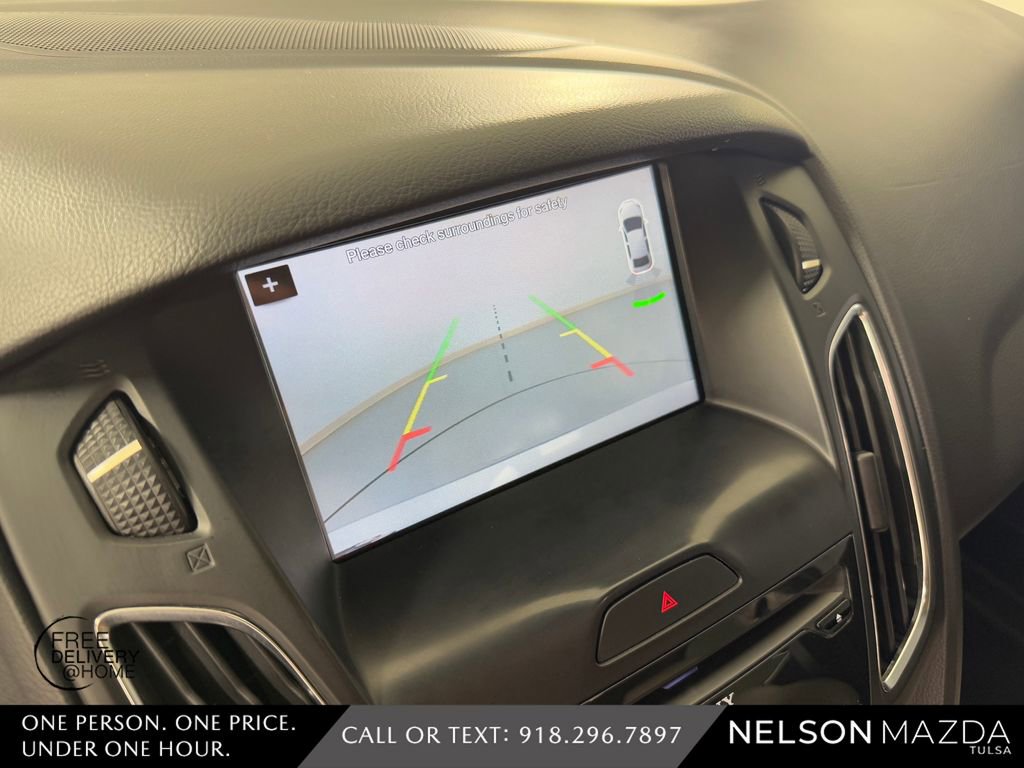 Used 2018 Ford Focus Titanium FWD image 30
