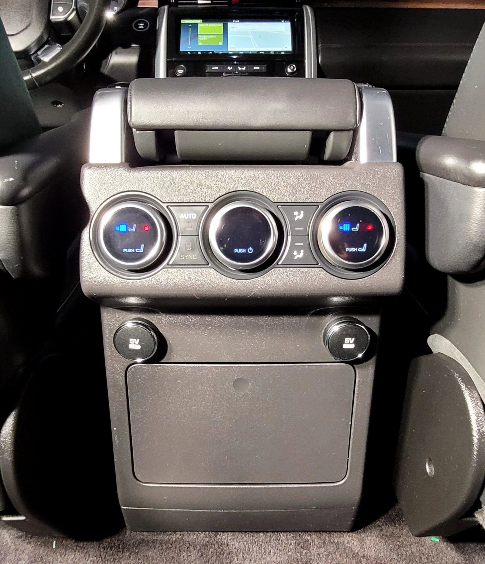 Used 2018 Land Rover Discovery HSE Luxury image 50