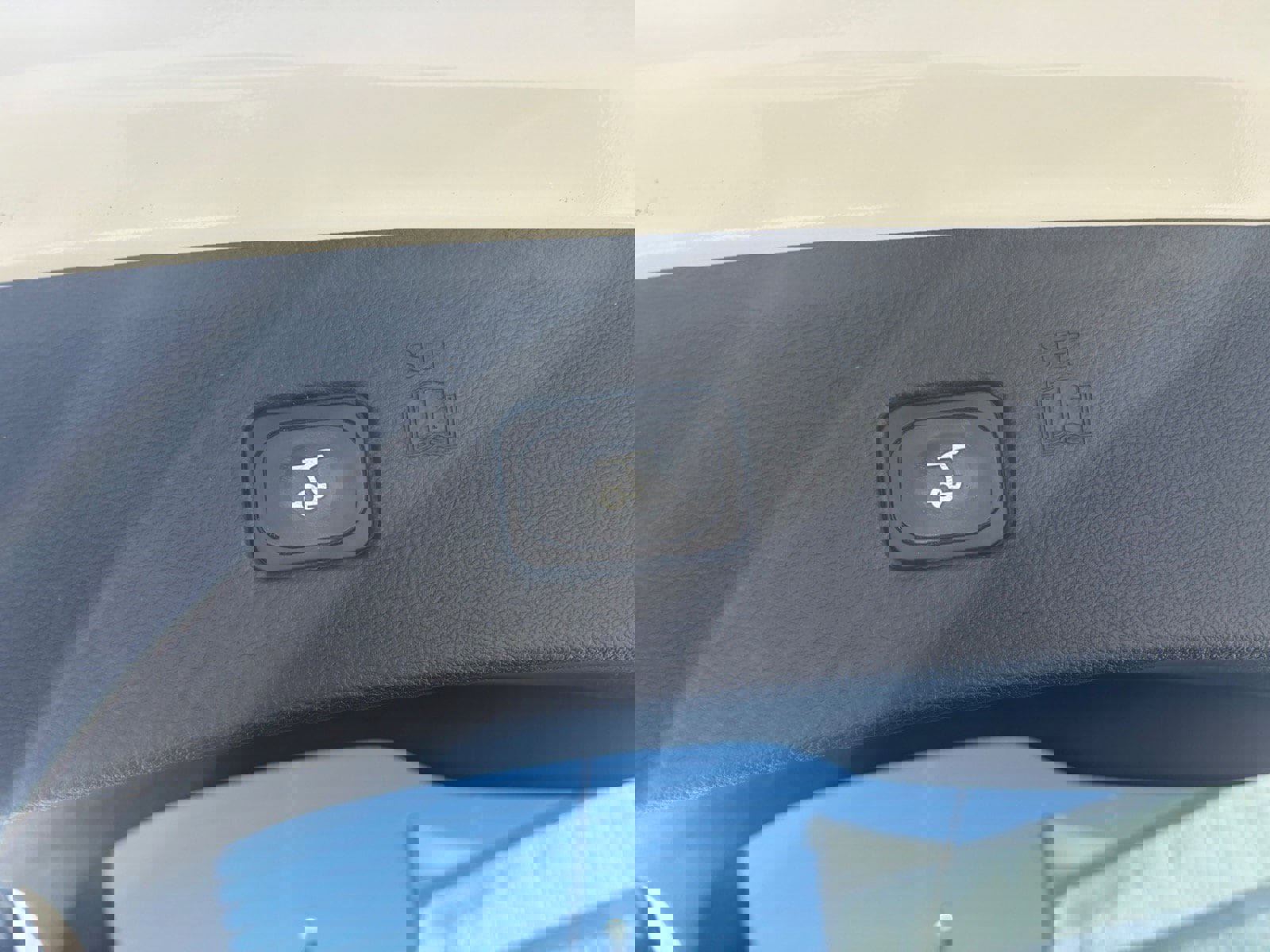 Certified 2023 Ford Edge SEL w/ Convenience Package image 9