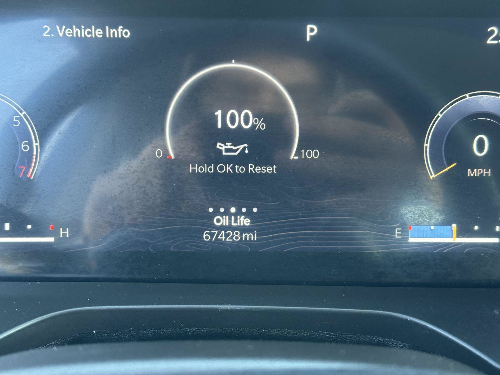 Used 2023 Jeep Grand Cherokee Laredo AWD/4WD image 28