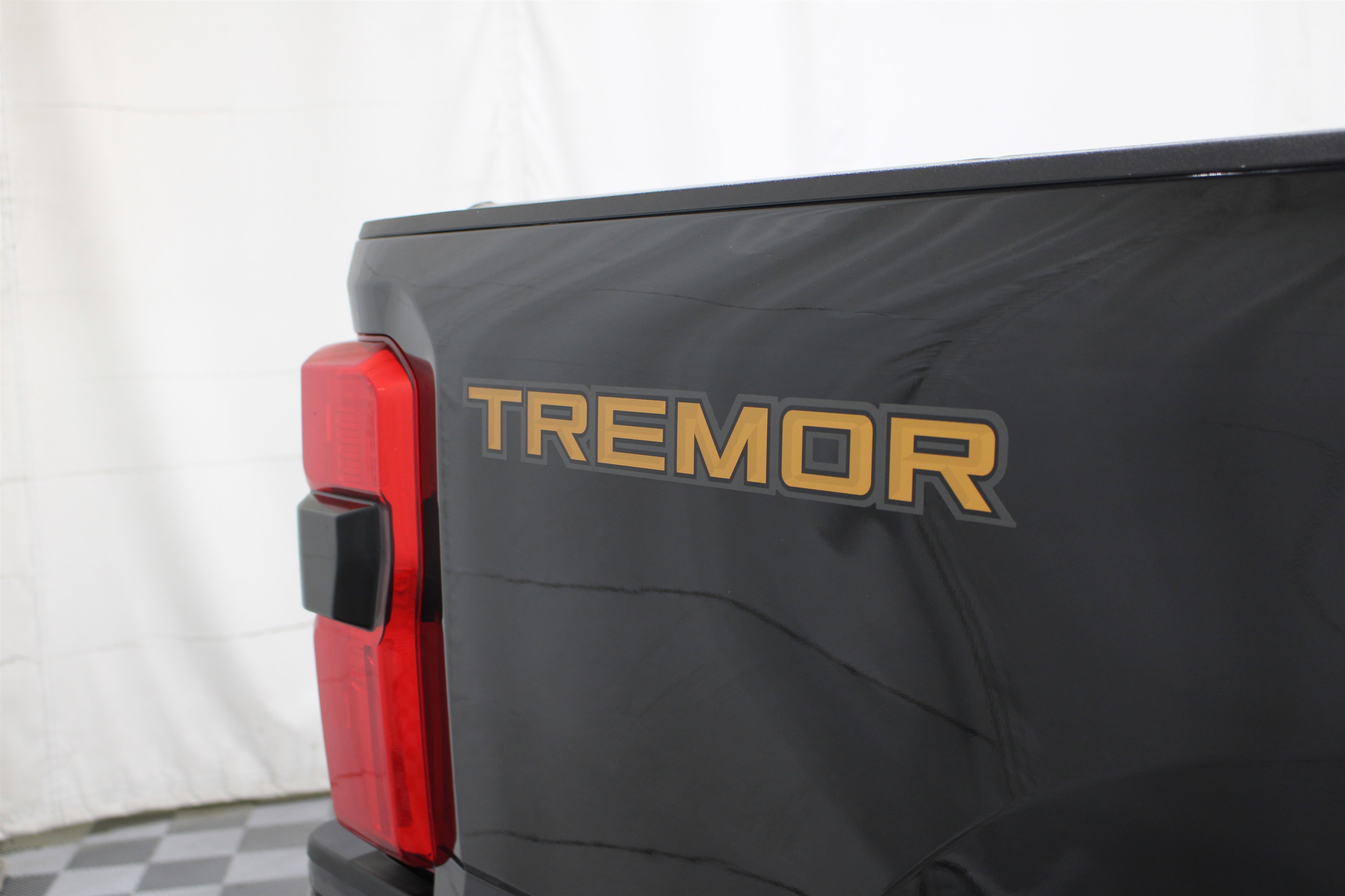 Used 2023 Ford F250 XLT w/ Tremor Off-Road Package image 29