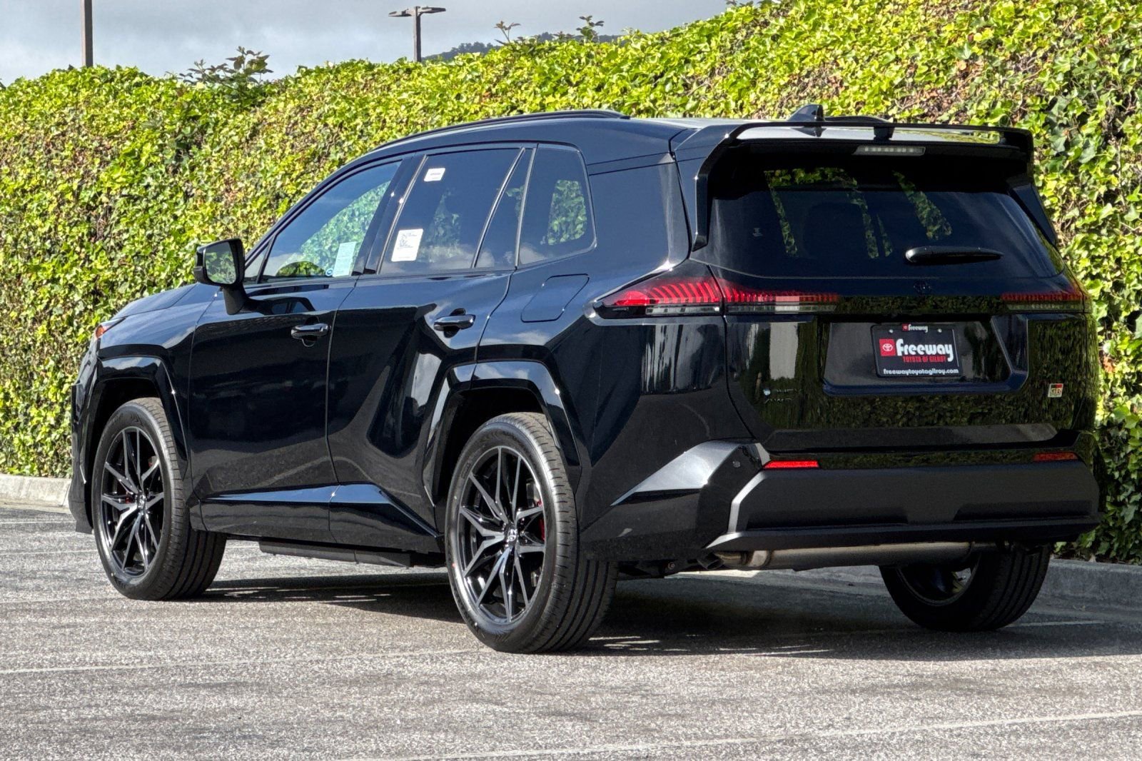 New 2026 Toyota RAV4 AWD Plug-in Hybrid image 6