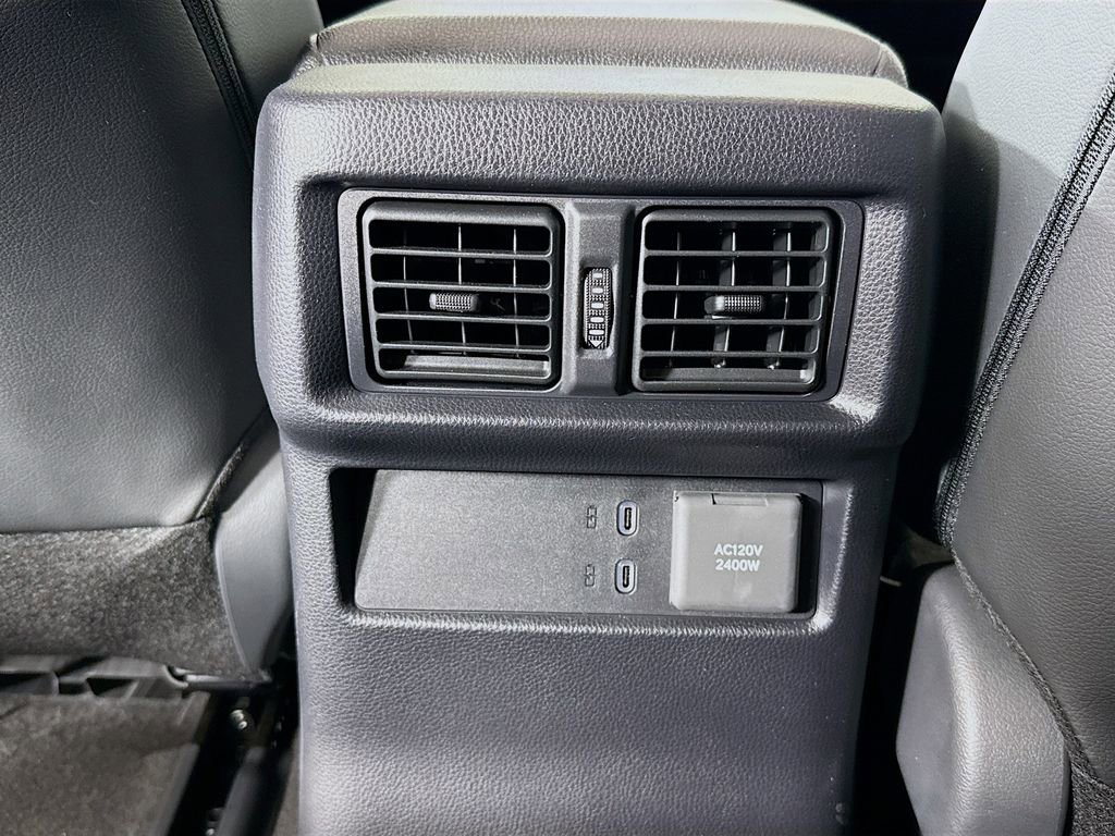 Used 2025 Toyota 4Runner TRD Off-Road Premium AWD/4WD image 28