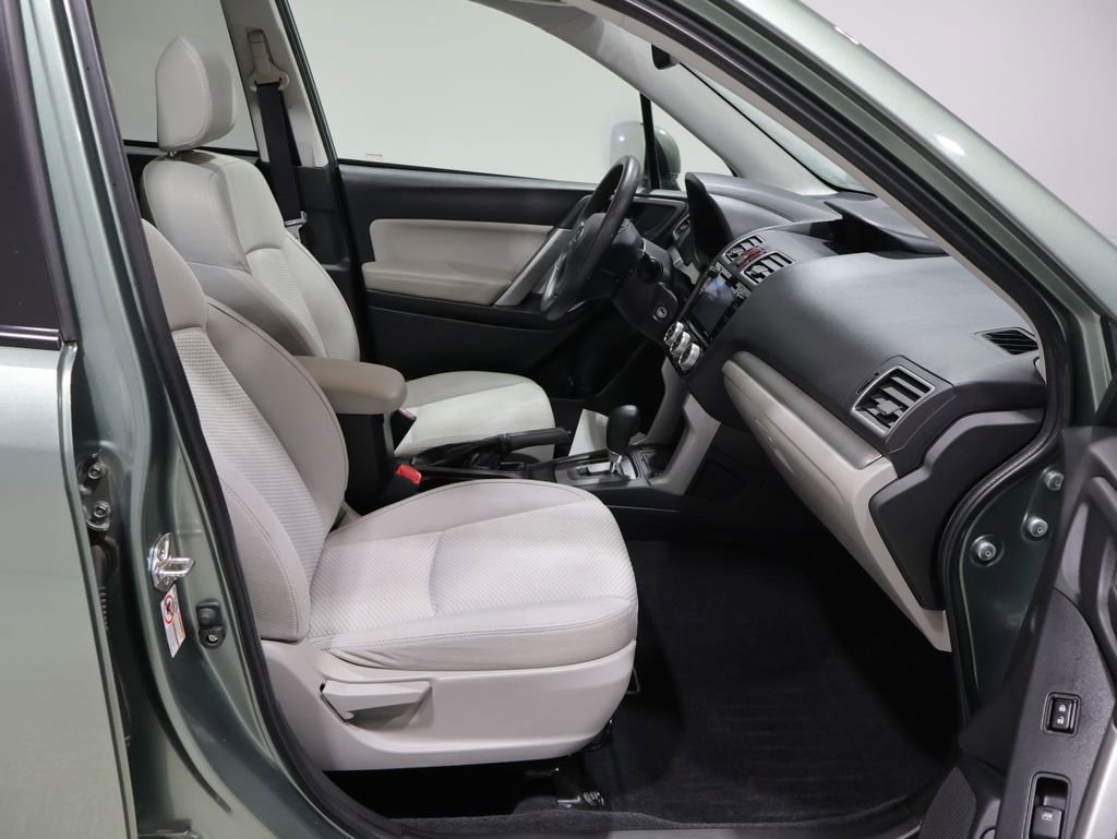 Used 2016 Subaru Forester 2.5i Premium image 23