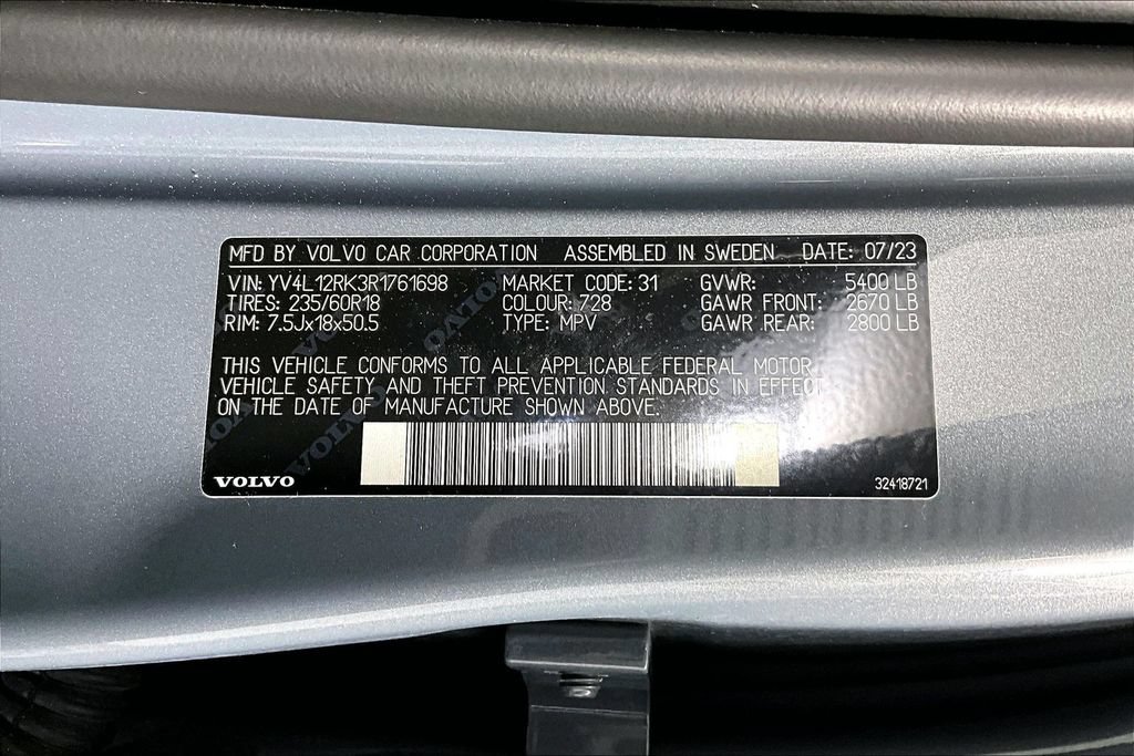 Used 2024 Volvo XC60 B5 Core AWD/4WD image 32