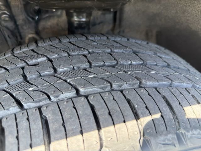 Used 2023 Toyota RAV4 XLE Premium image 27