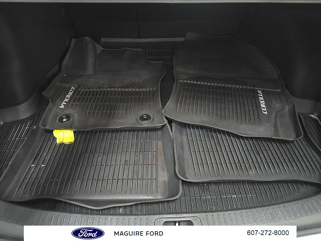 Used 2021 Toyota Corolla LE FWD image 11