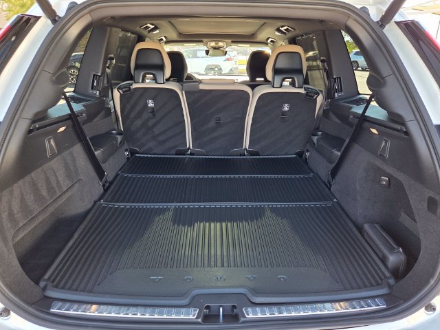 New 2027 Volvo XC90 B6 Plus AWD/4WD image 16