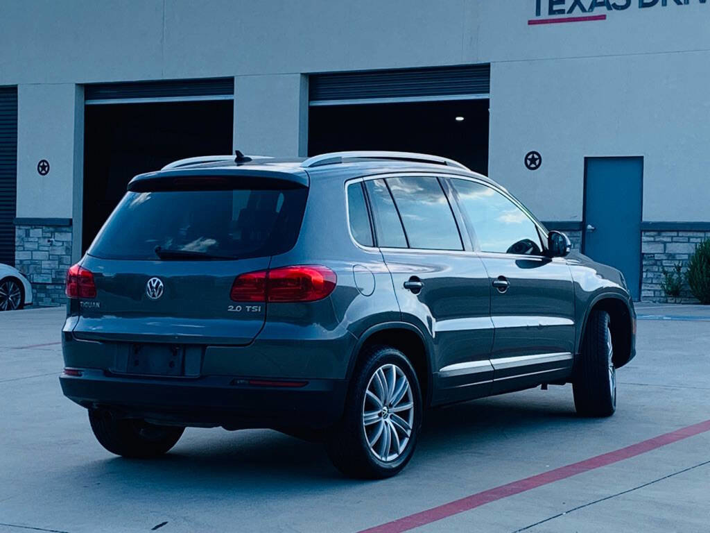 Used 2012 Volkswagen Tiguan SE FWD image 13