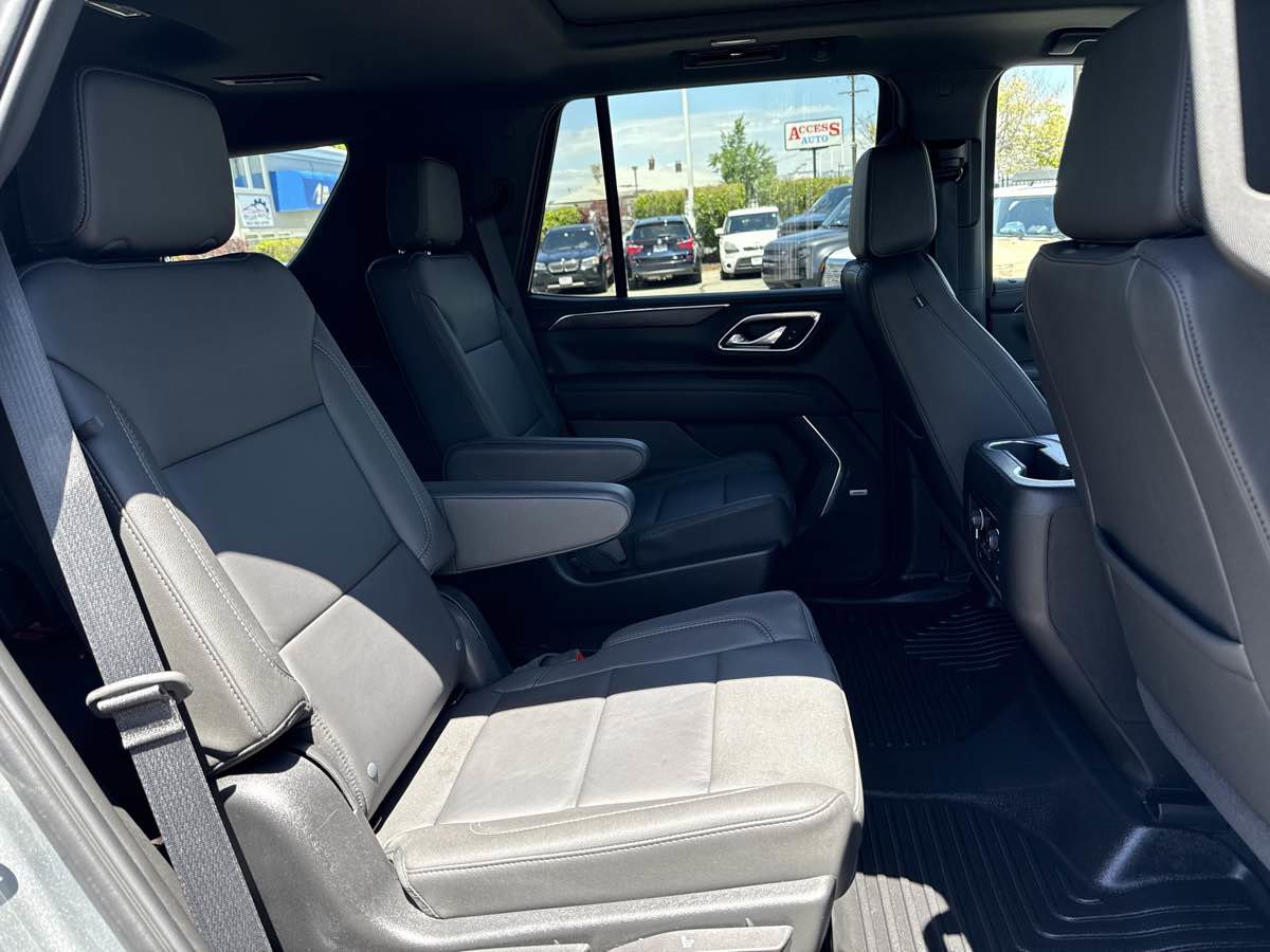 Used 2024 Chevrolet Tahoe Z71 w/ Luxury Package AWD/4WD image 23