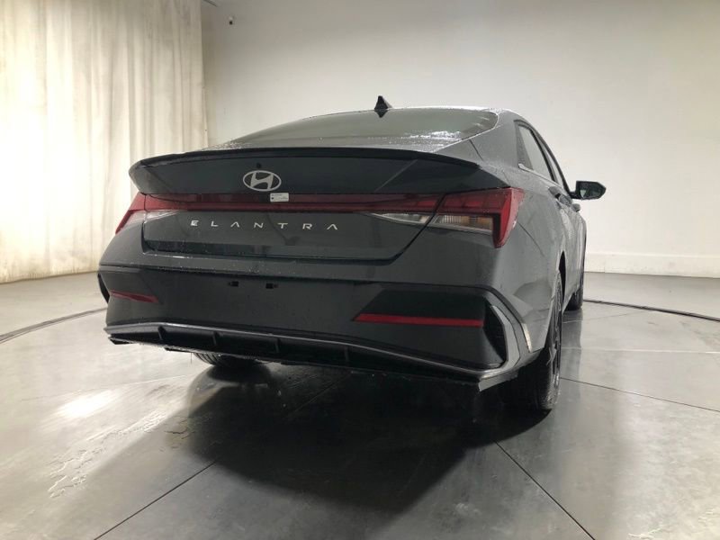 New 2026 Hyundai Elantra SEL Sport Premium FWD image 7