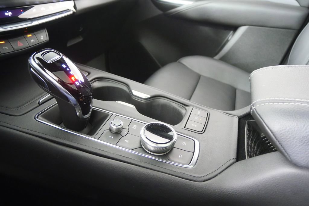 Used 2024 Cadillac XT4 Premium Luxury w/ Cold Weather Package image 27