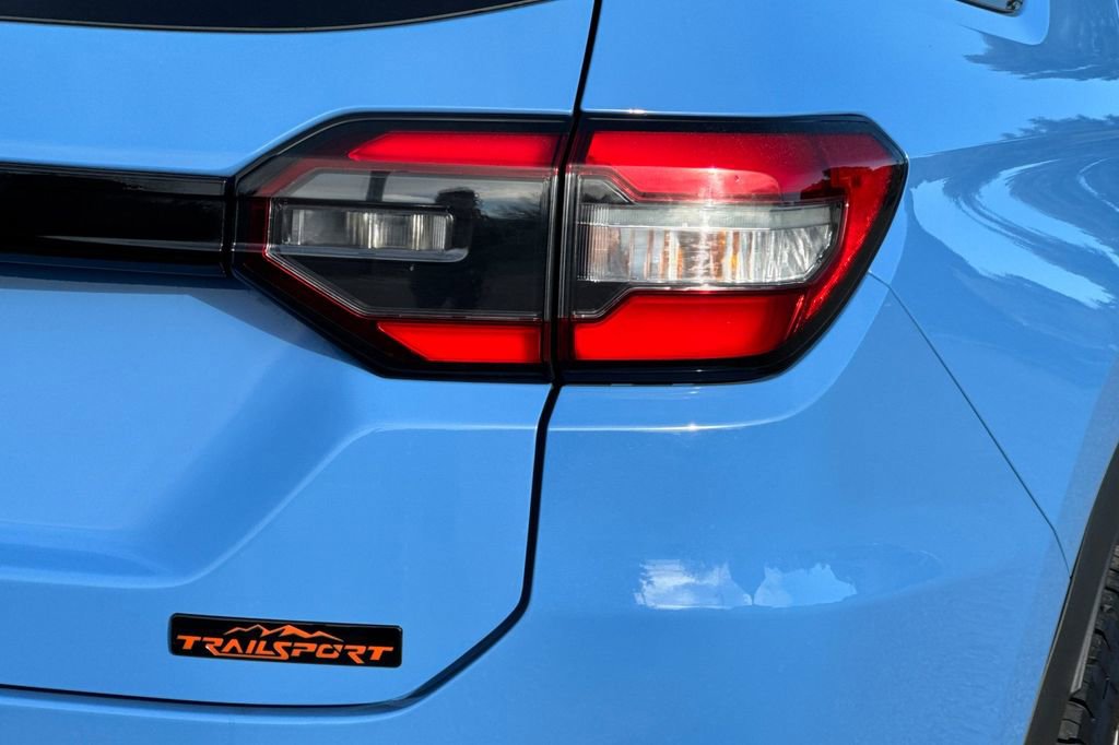 Used 2025 Honda Pilot TrailSport image 34