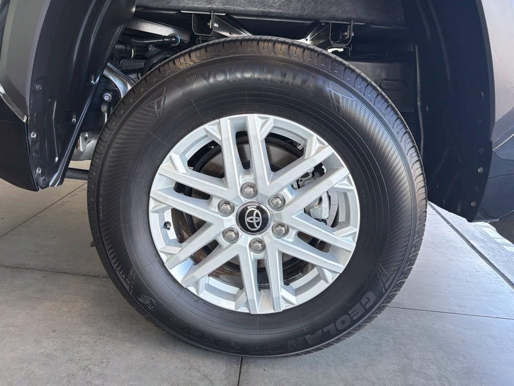 Certified 2025 Toyota Tundra SR5 AWD/4WD image 17