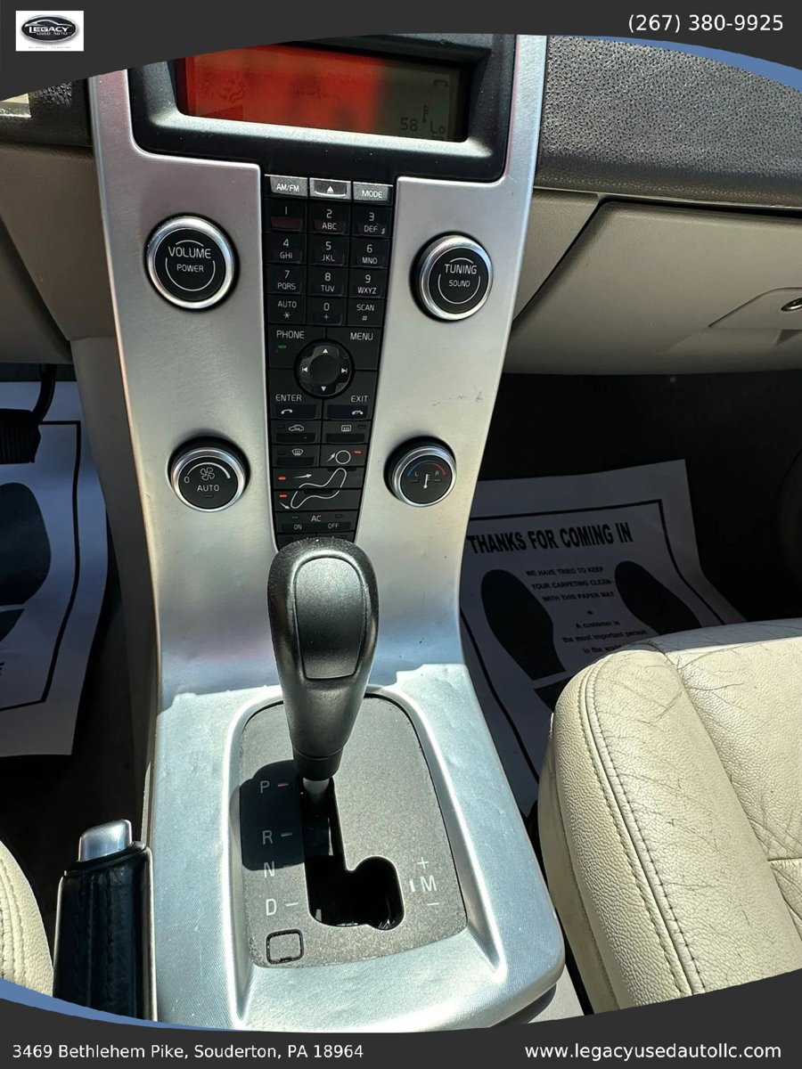 Used 2011 Volvo V50 T5 w/ Preferred Pkg FWD image 30