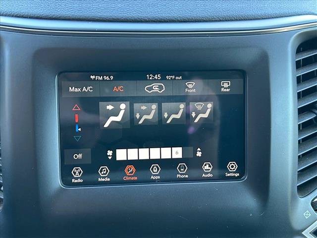 Used 2019 Jeep Cherokee Latitude w/ Popular Appearance Group FWD image 18