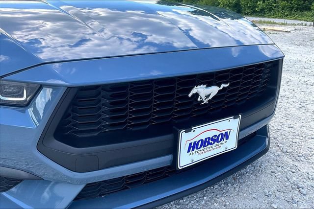 Used 2025 Ford Mustang Premium RWD image 29