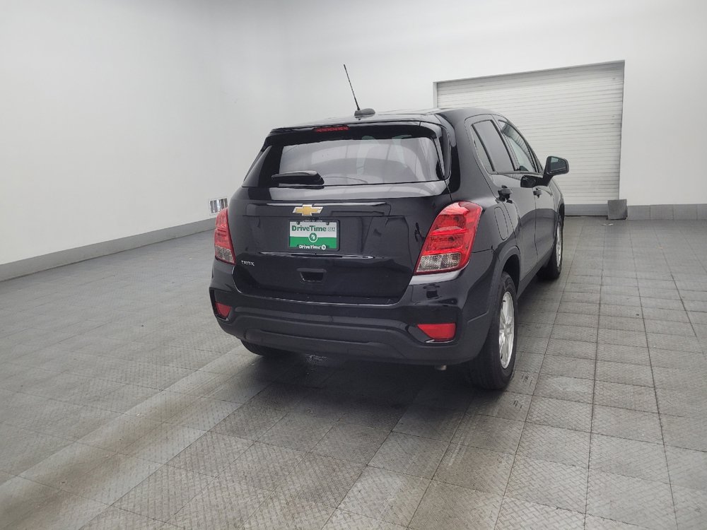 Used 2021 Chevrolet Trax LS w/ Tint and Cruise Package FWD image 9