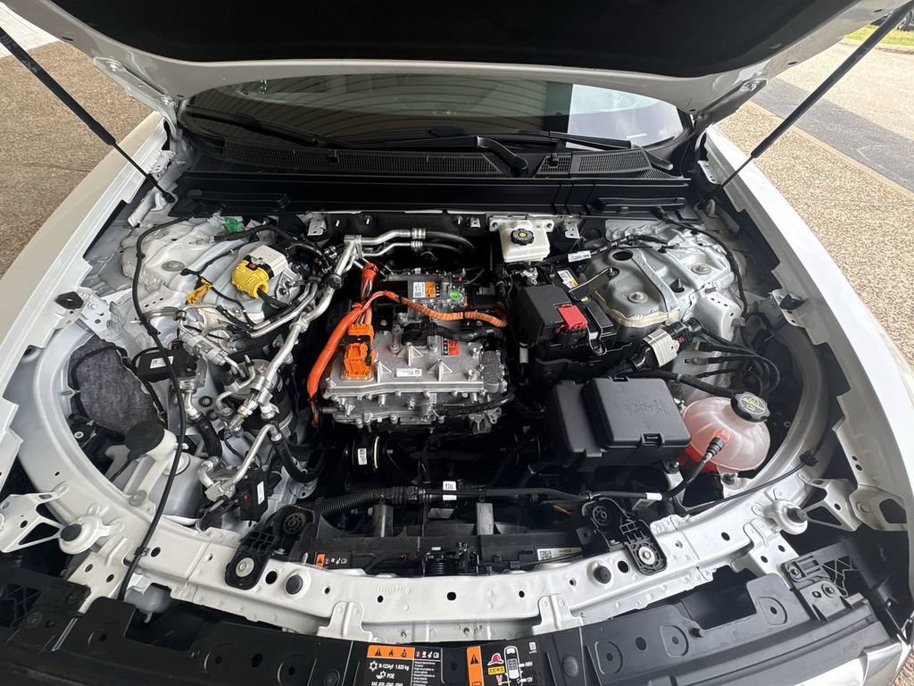 Certified 2025 Cadillac Lyriq Luxury AWD/4WD image 31