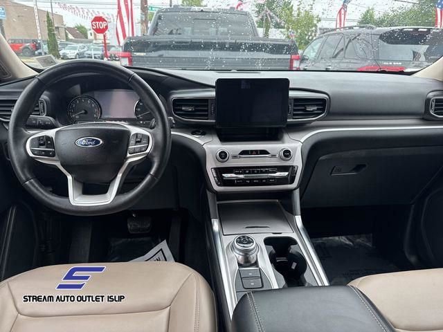 Used 2023 Ford Explorer XLT w/ Equipment Group 202A image 29